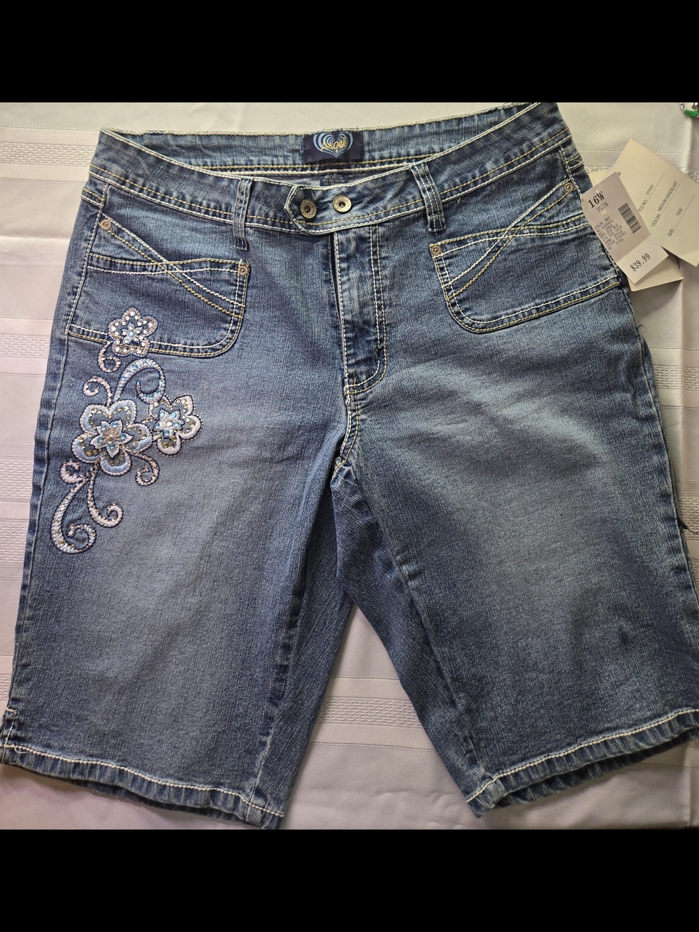 Women's Embroidered Light Blue Denim Shorts